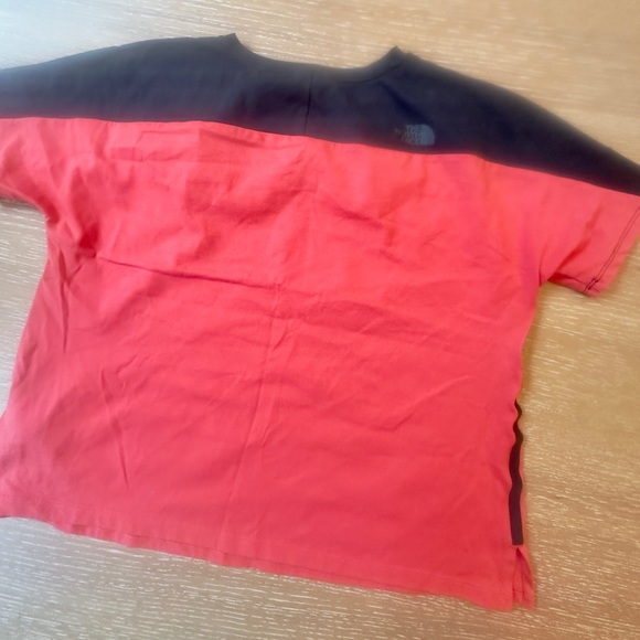The North Face Cropped Short Sleeve Tee - Picture 4 of 4